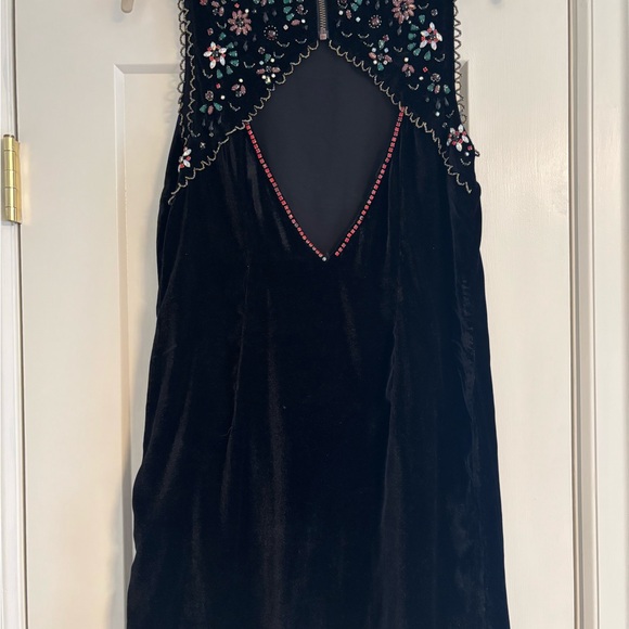 Ecote Black Velvet Sleeveless Shift Dress Beaded Embroidered Floral Lined Size S - Picture 2 of 2